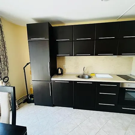 Lovely With Free Parking Silver Springs Apartment