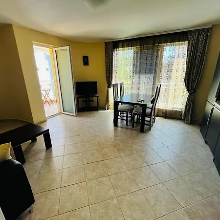 Lovely With Free Parking Silver Springs Apartment *